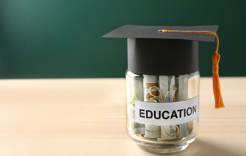 Paying for Graduate School: Financial Aid, Loans and Grants
